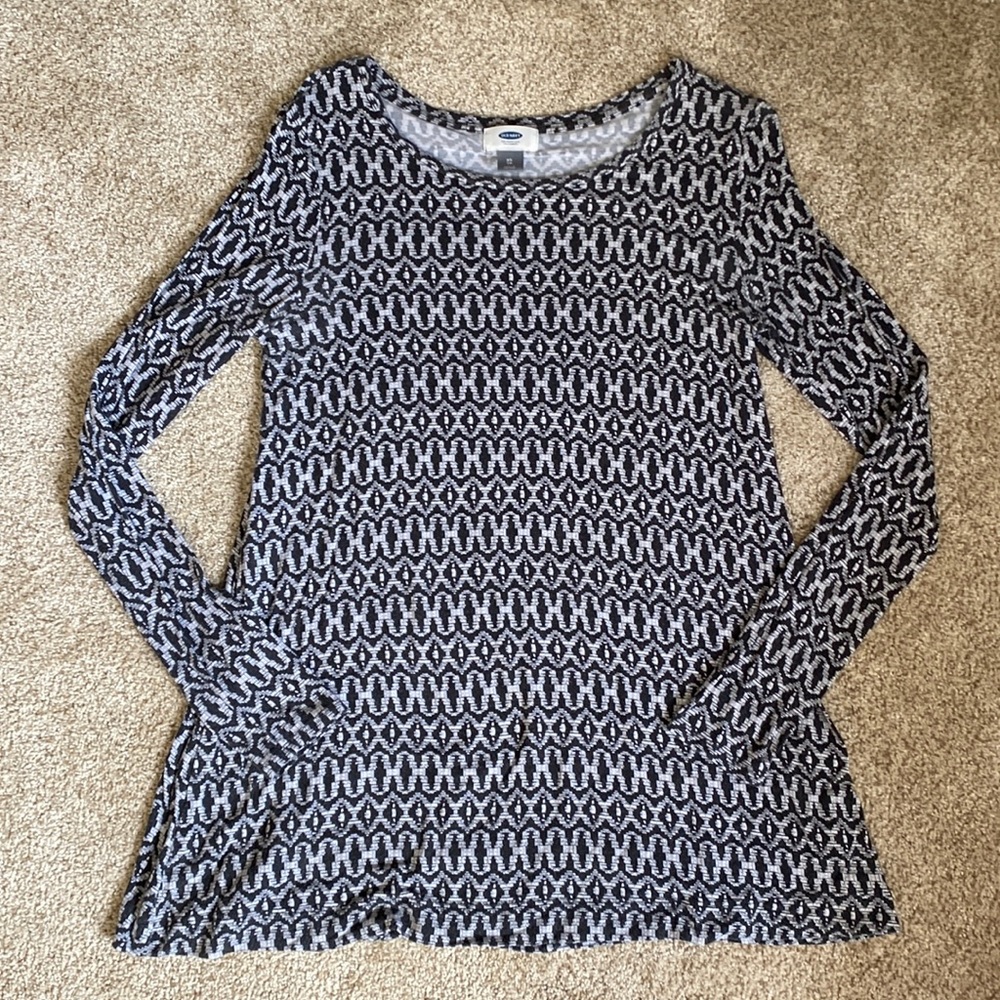 Black & White Top